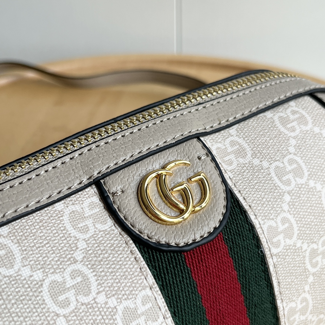 Gucci Round Bags